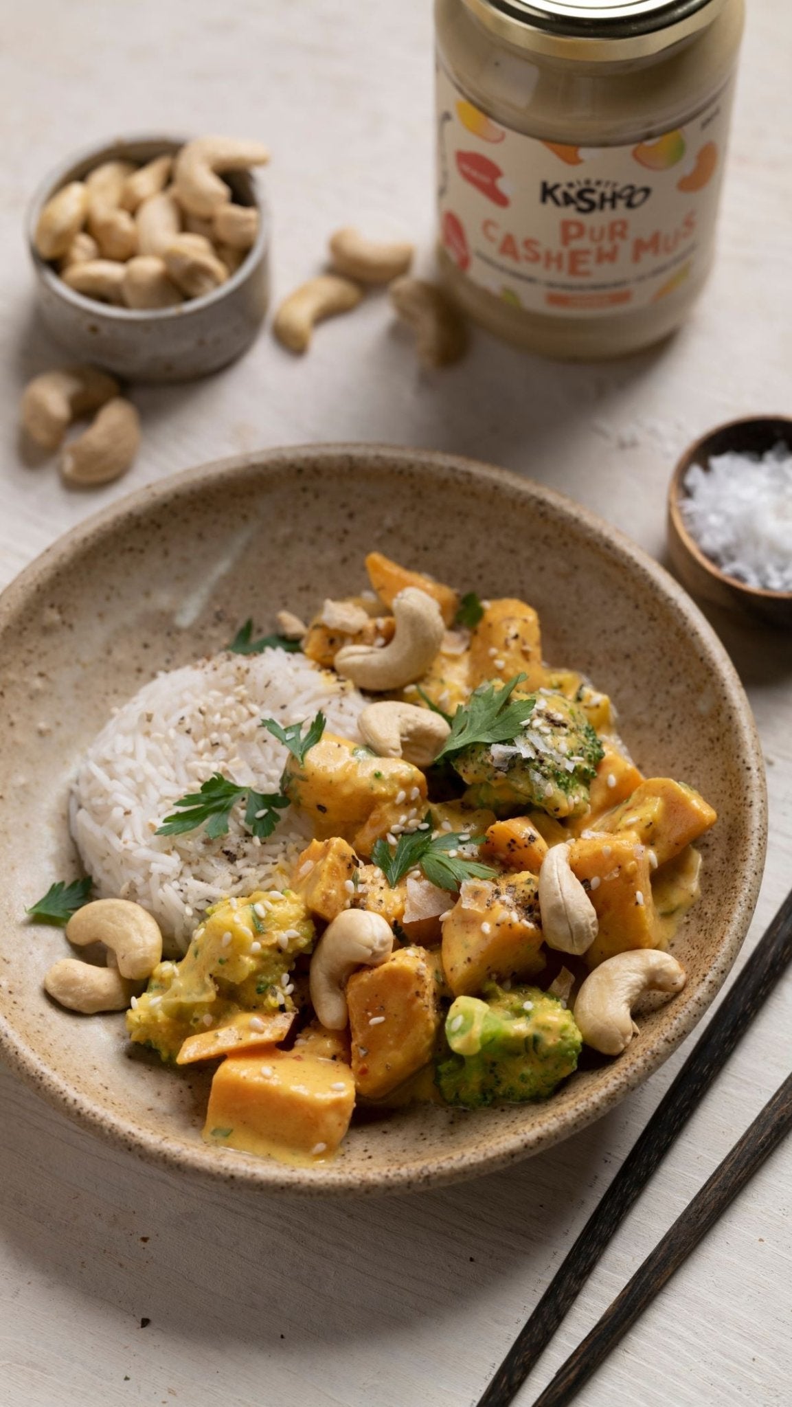 Cashewmus Curry mit Reis - Mighty Kashoo