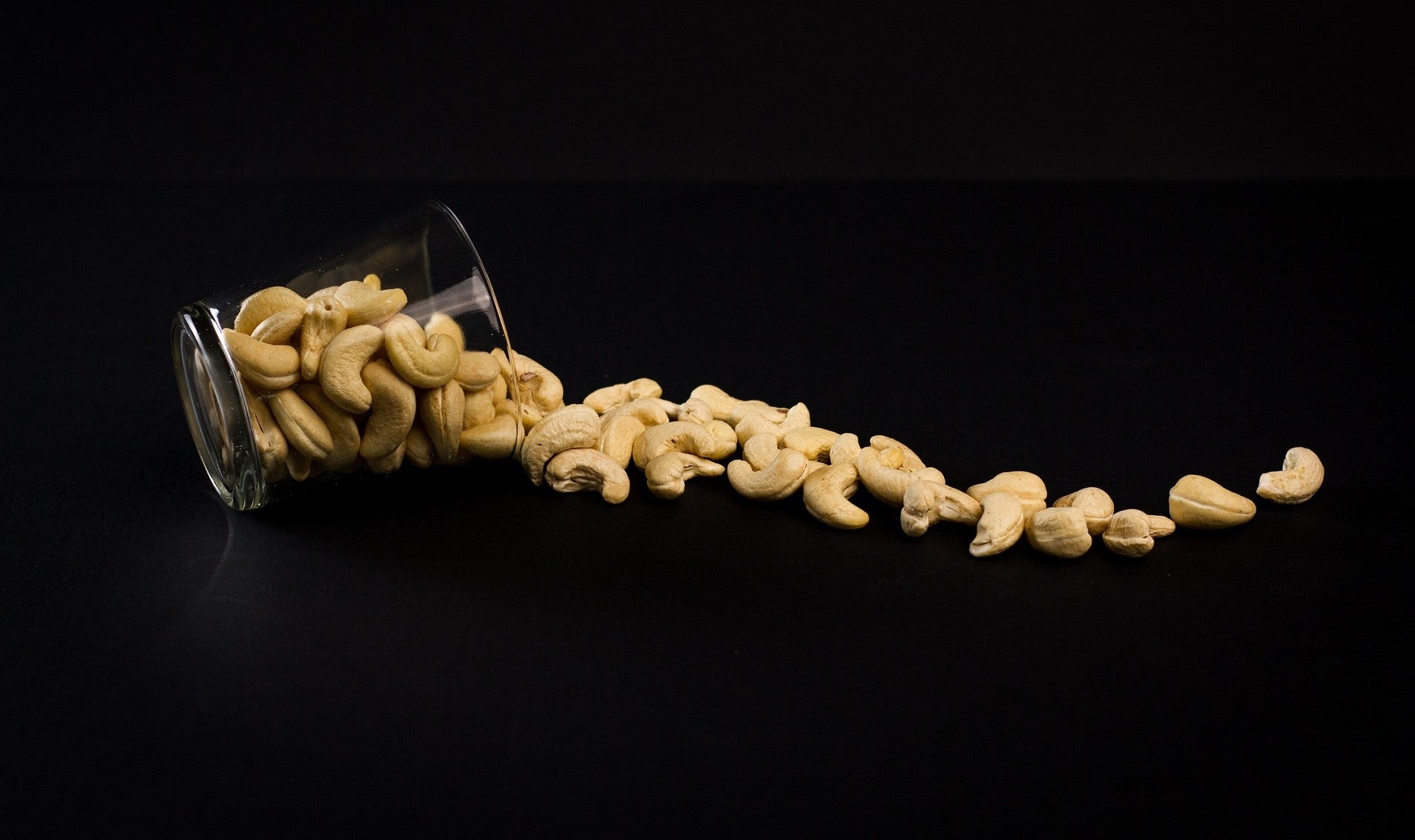 Tryptophan in Cashews: Von der Aminosäure zum Glückshormon😊 - Mighty Kashoo